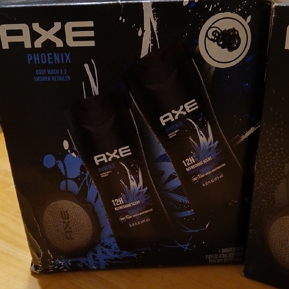 Black Body Wash and Shower Detailer Set - Picture 3 of 5